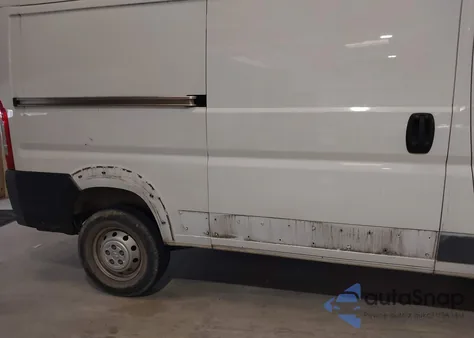 2016 Ram Promaster 1500 Low Roof z USA, uszkodzony, nr VIN 3C6TRVAG3GE132870